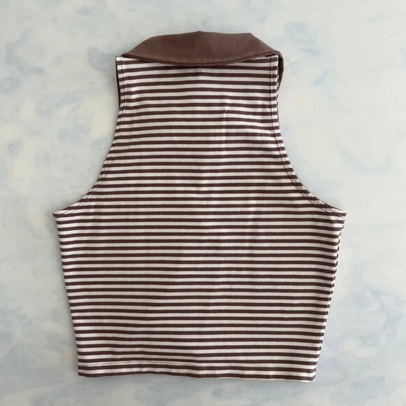 Abercrombie & Fitch Soft Essentials Brown & White Collared V-Neck Crop Top - Picture 2 of 4